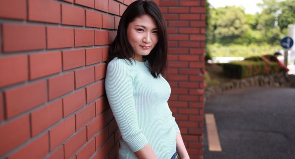 女沢理沙